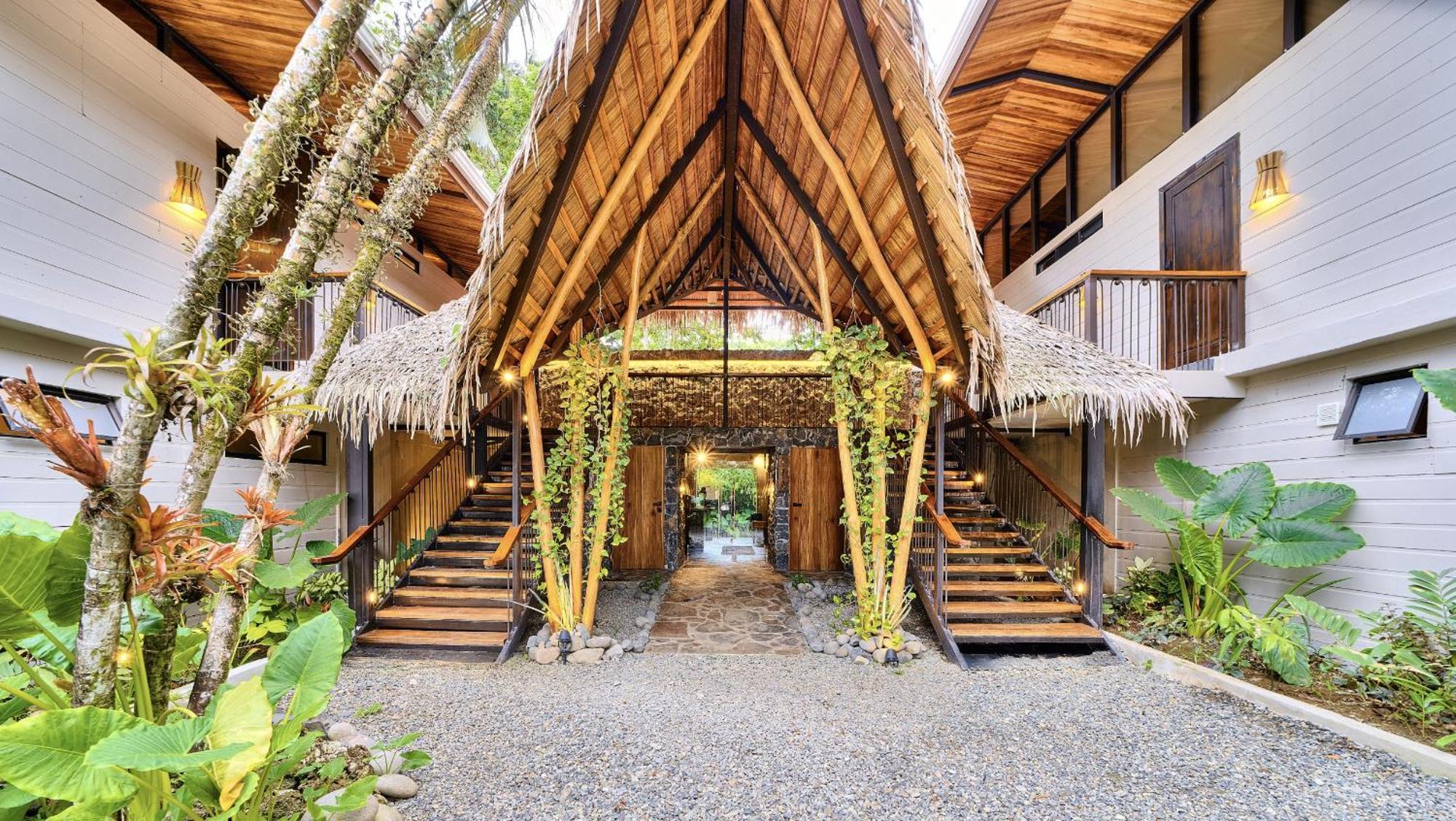 Conga Boutique Hotel Puerto Viejo de Talamanca エクステリア 写真