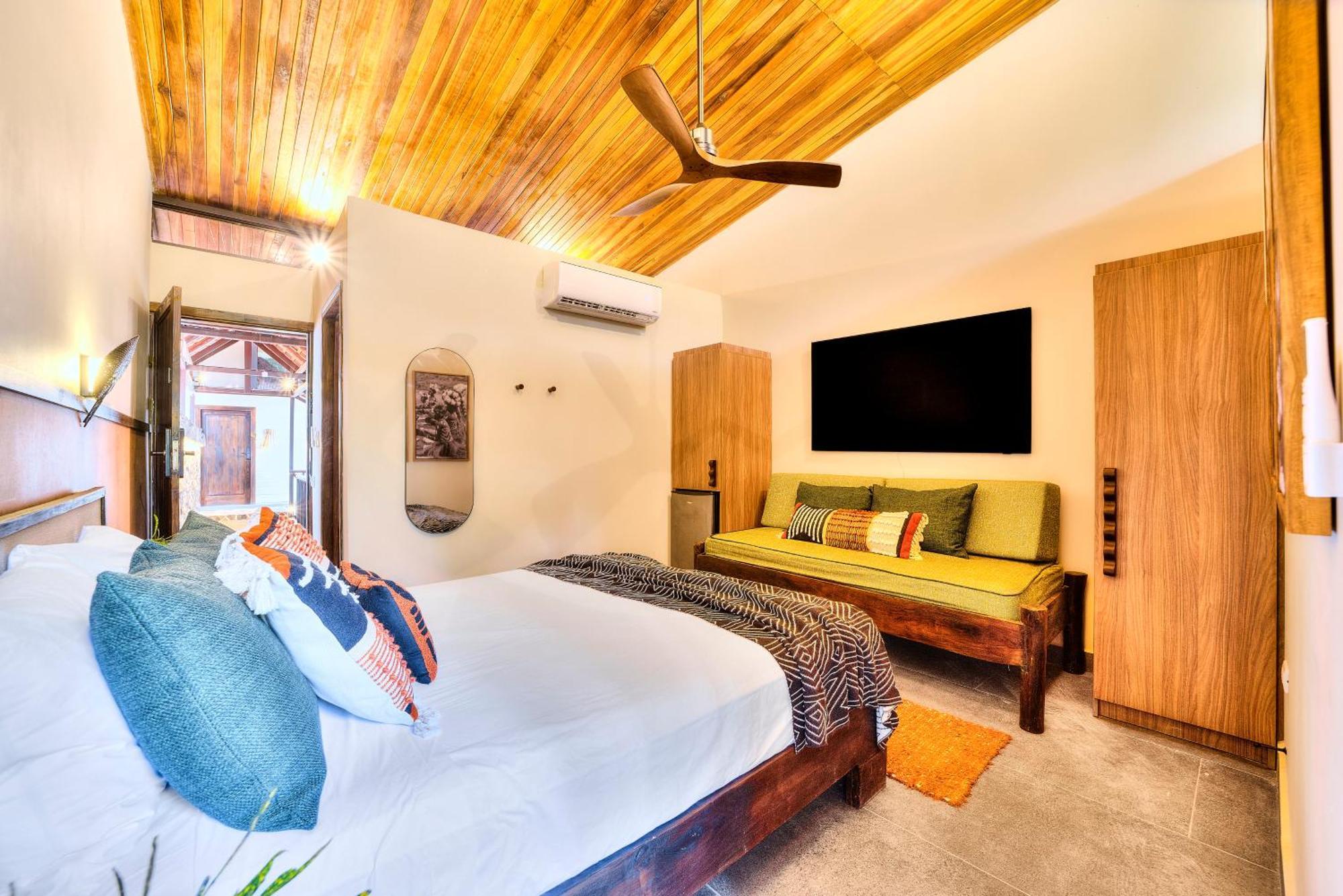 Conga Boutique Hotel Puerto Viejo de Talamanca エクステリア 写真