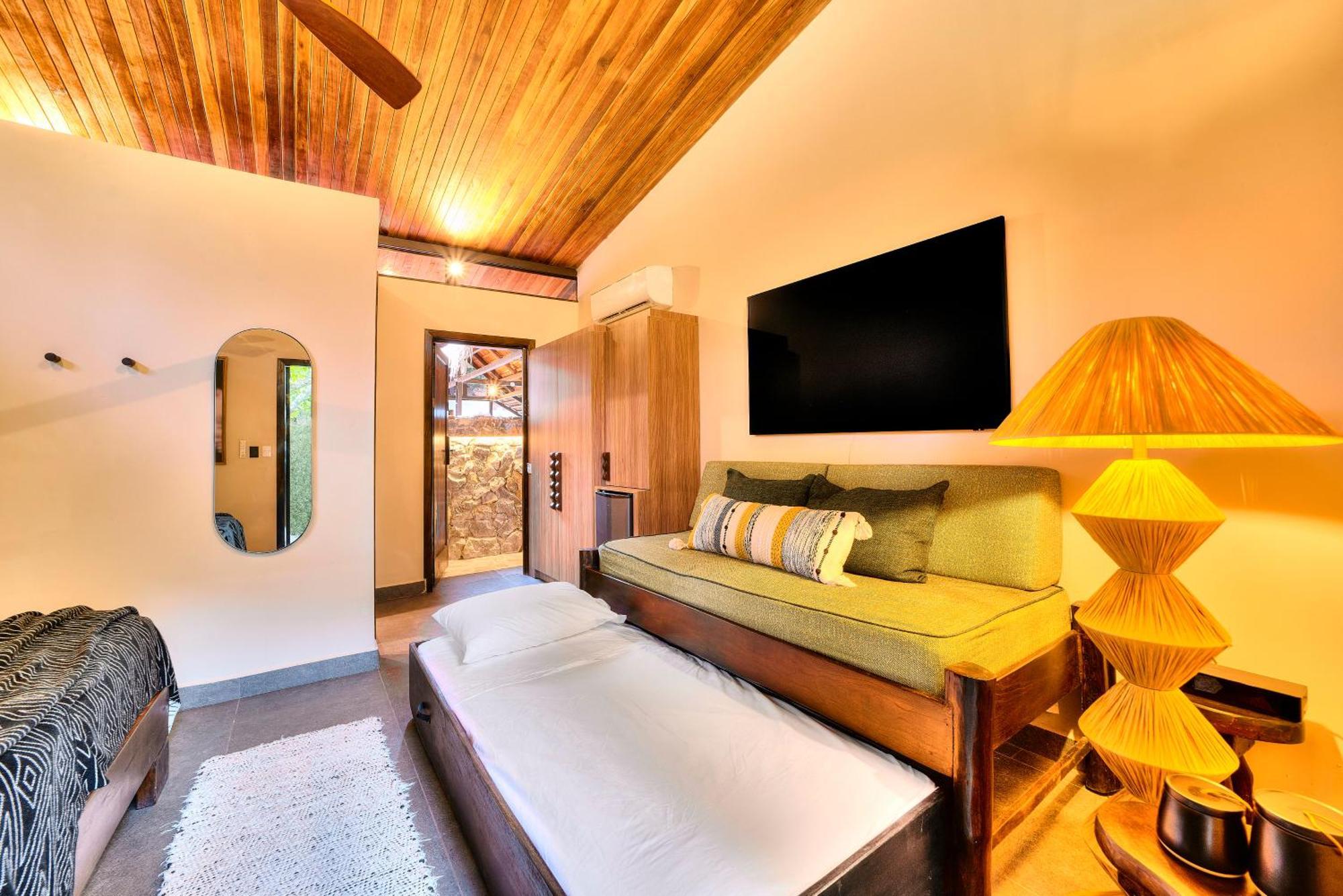 Conga Boutique Hotel Puerto Viejo de Talamanca エクステリア 写真