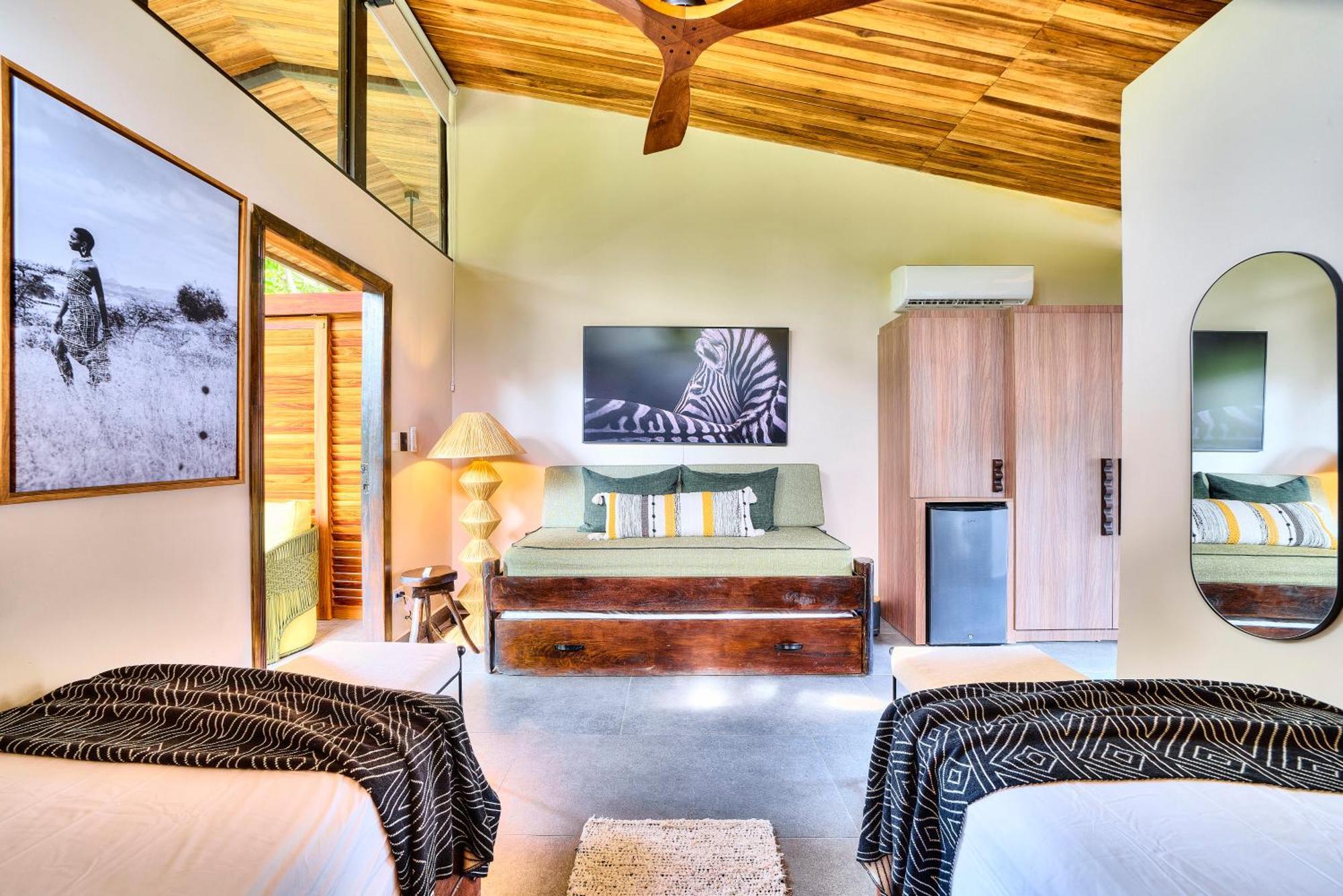 Conga Boutique Hotel Puerto Viejo de Talamanca エクステリア 写真