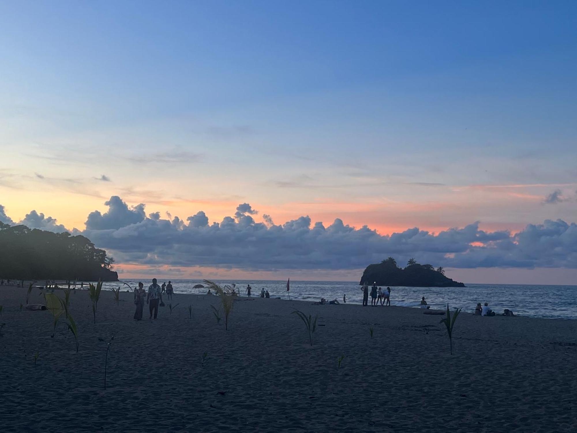Conga Boutique Hotel Puerto Viejo de Talamanca エクステリア 写真