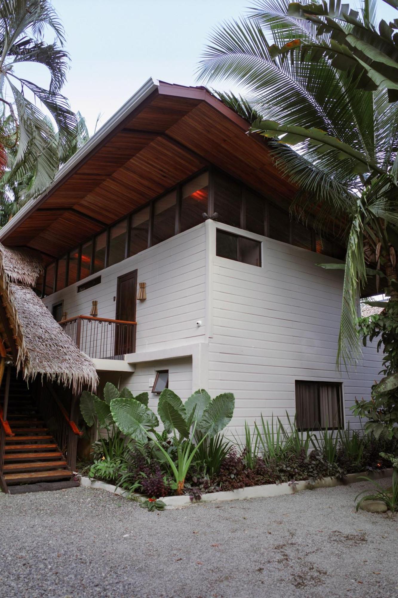 Conga Boutique Hotel Puerto Viejo de Talamanca エクステリア 写真